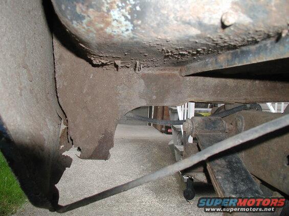 Close up of the right rear fender.