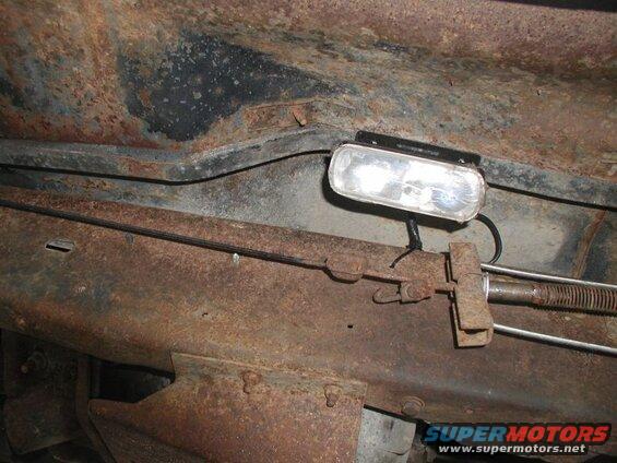Piaa P-3000, with only one bulb (left side).