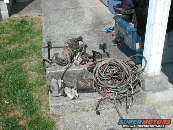 Spent a few hours pulling more parts: york compressor, 3g alternator, a bunch of wiring and air hose, rock lights, air horn, winch controller, Rancho compressor, battery quick connect, and a few other odds 'n ends.