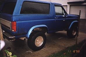 Here is what the Bronco looked like afterwards. Of course it rained all the way home, so a lot of the mud was washed away.