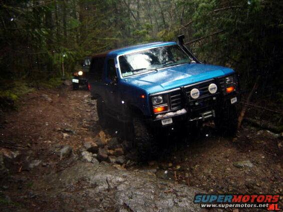 I tried the left line, but my rear axle kept grabbing the rock and holding me back.