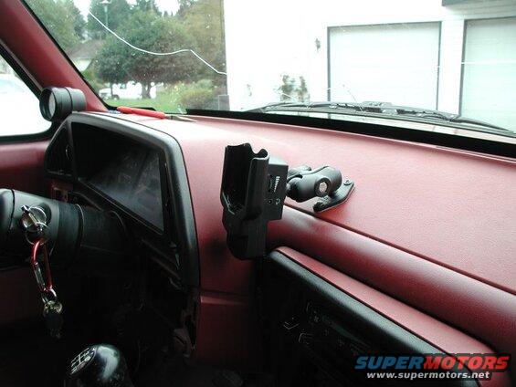 PDA/GPS cradle mounted in position.