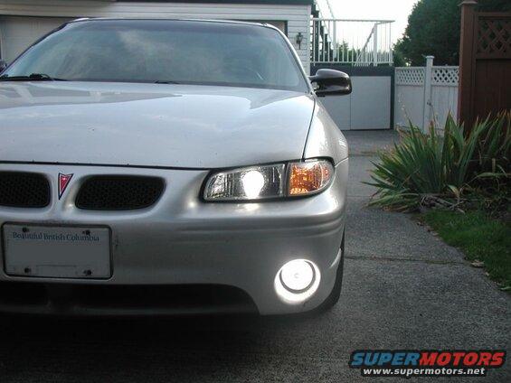5000K headlights, 5000K fog lights.