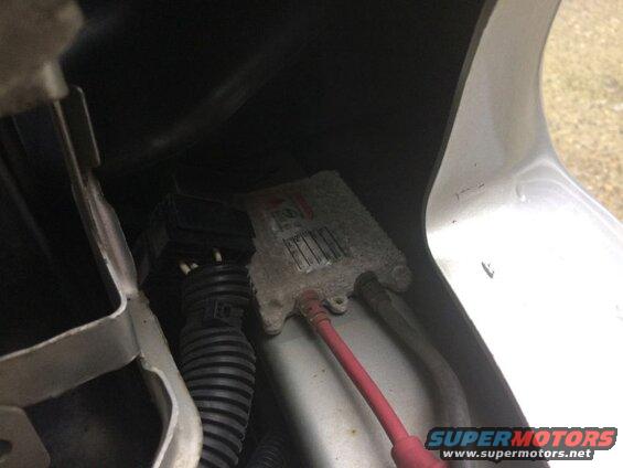 Vehicle ballast and wiring harness