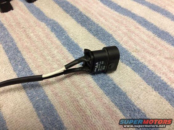 Wires soldered and shrinked to the 9006 plug.