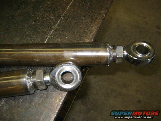 006_lower-rod-ends.jpg 