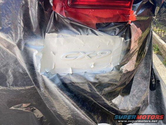 4 coats of white, 3 coats of glossifier and 3 coats of clear.