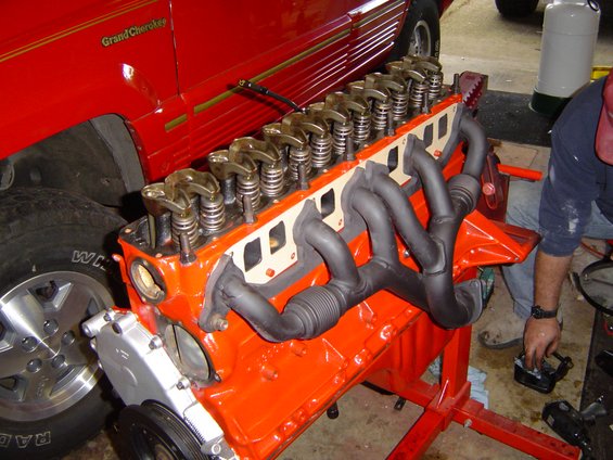 engine-reassembly-116.jpg Test fitting the header