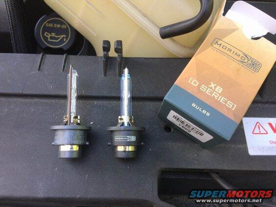 I thought the old bulbs were "stock", but turns out they were Osram #66240 (35w, 6000K).
