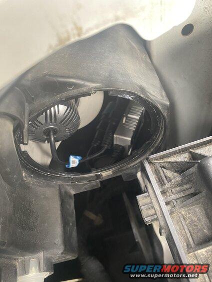 One bulb was missing the set-screw for the base, so I only got the drivers side installed.