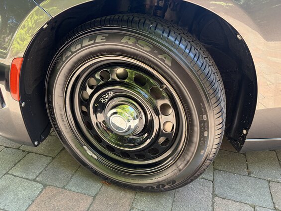 2001 Ford Crown Victoria photo