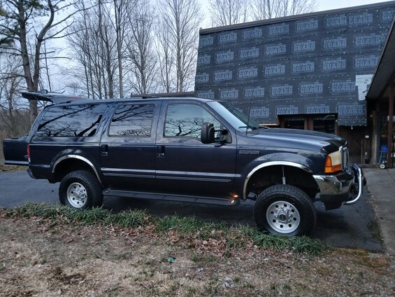 2000 Ford Excursion “Rock Crusher III” photo