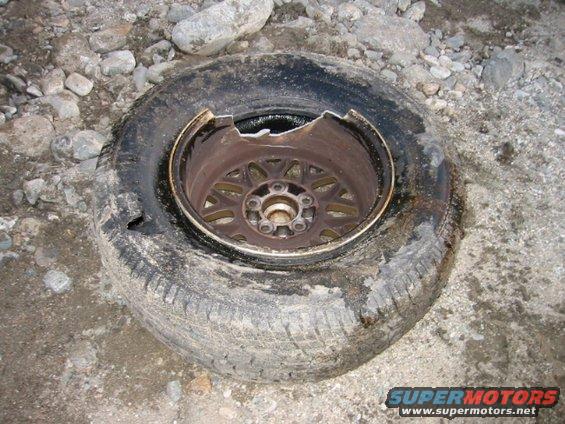 1070782_img.jpg we had problems with the other tire...