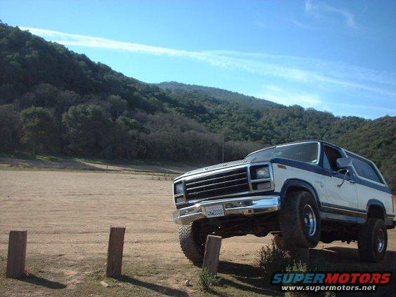 hlstr2000_0106ax.jpg 