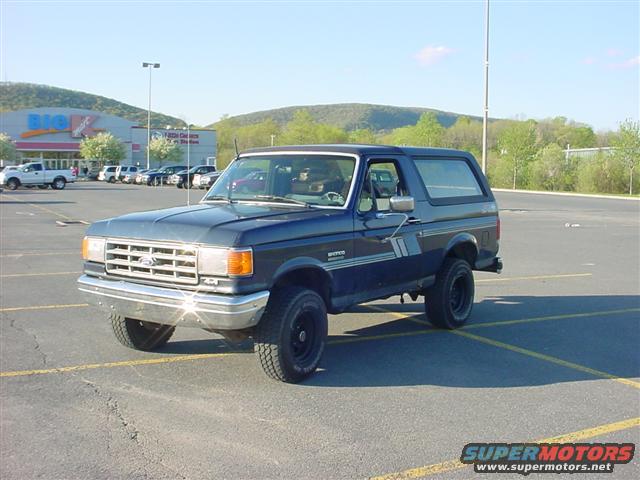 broncobl.jpg Taken right after I had painted the wheels.