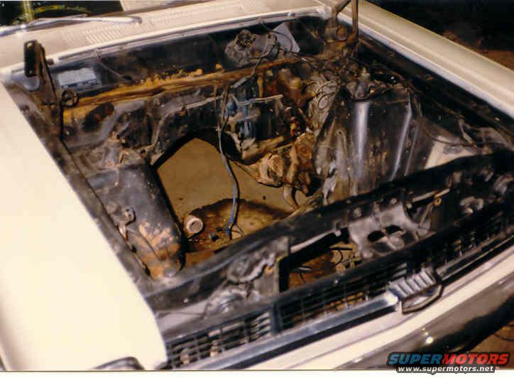 before-engine-compartment.jpg 