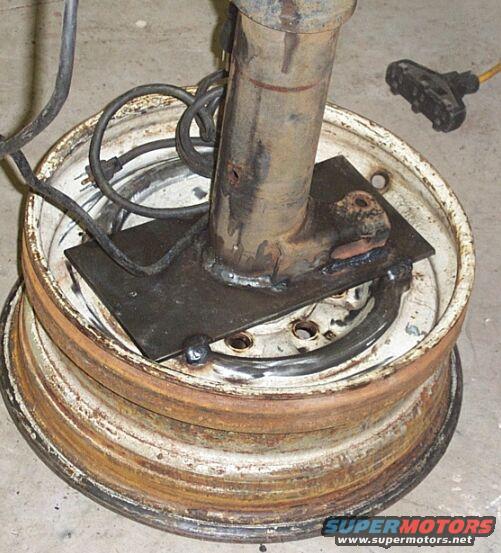 miscshop-012.jpg worked the stock shock mount into the base