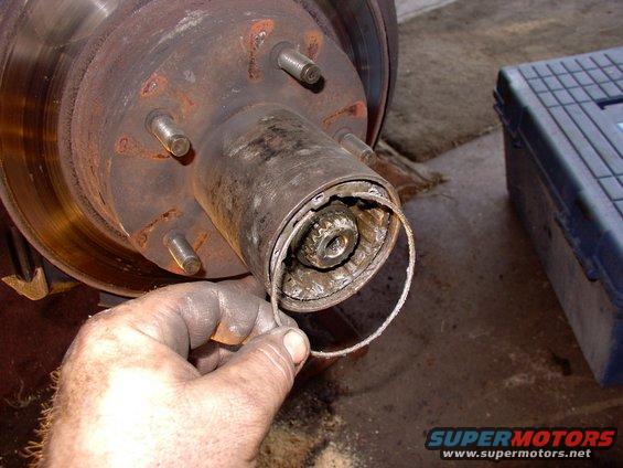 img_0084.jpg Digging this ring out is easier said than done.