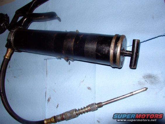 img_0118.jpg Any needle grease fitting attachment will do fine for most needle fittings.  How many are long enough to get to the needle fitting on the inner cross of the carden joint ?