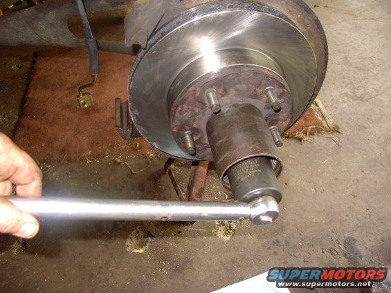 img_0132.jpg With my kind of 1986 Dana 44 manual hub bearings they wanted 70lbs to seat them, then back off a 1/4 turn and re-torque to 15-20 ft/lbs.