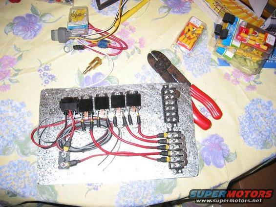 relay-panel.jpg Here's the relay panel. Will hold 2 sets of lights, 2 electric fans and 1 spare relay.