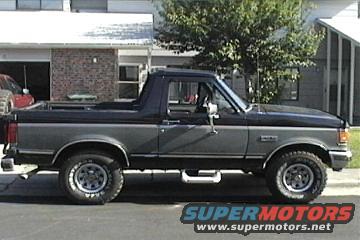Two-tone gray and black 1989 Ford Bronco side view