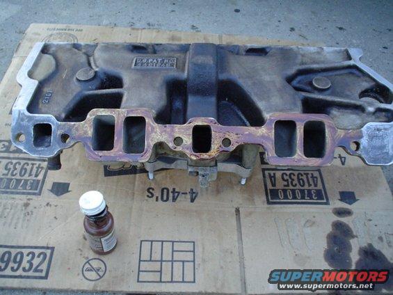 picture-108.jpg applyed gasket shalac to all but the ends and the water passages.