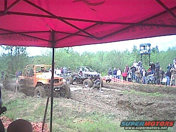 mb20.jpg Land Crusier with a B/B chev running on nitros