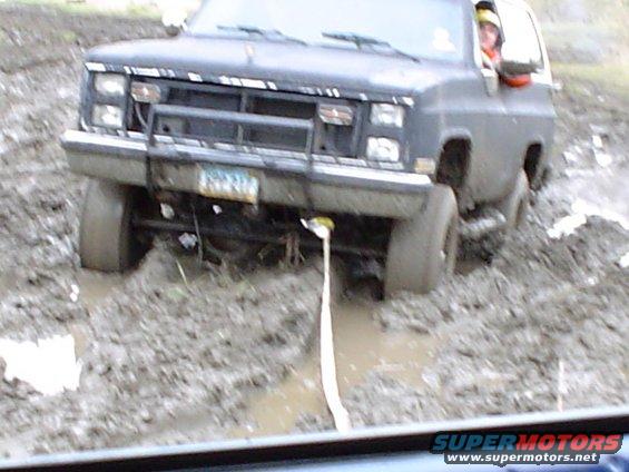 Mikes Blazer, 2 1/2" lift, 32 ATs    350CI with tons of bolt ons