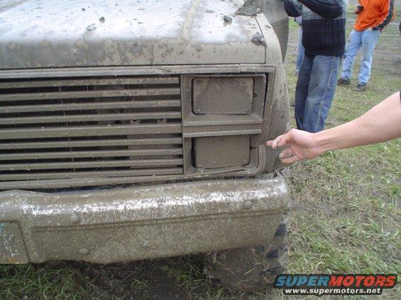 Accidente' !!  Ben hit the corner of his truck and was 4" or so higher then Wills bumper.  His brakes werent working and he was sliding straight