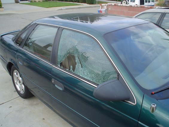 dsc03070.jpg stolen radio