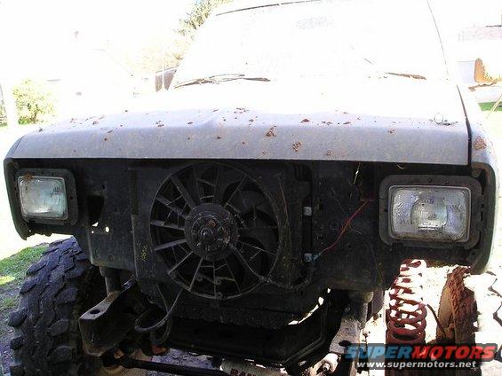 1986 Ford Bronco II front end with aftermarket fan and large tires
