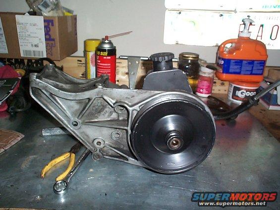 dcp01277.jpg The pulley has been put back on and the pump is ready to be installed.