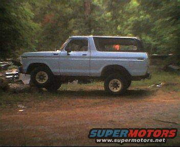 bronco.jpg Parked on a stump.