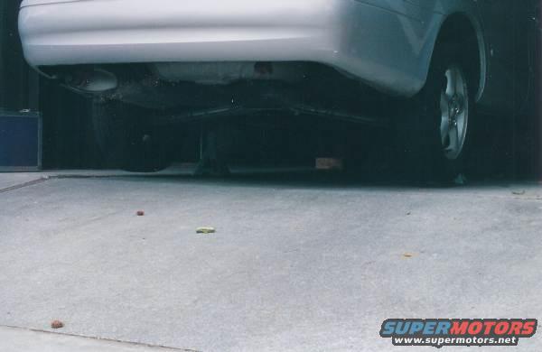 lowrider-lifting.jpg Just 1" off the ground.  No need to be in the stratosphere.