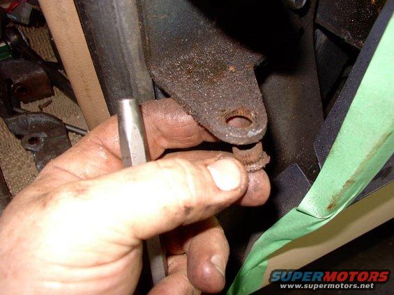 img_0215.jpg Some Chebbie ownin' swine was already here and ruined my hinges by hammering in GM style serated bushings so Ford bushings will never fit again !