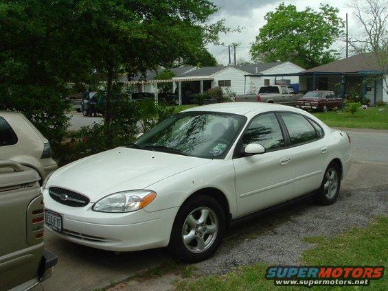 2003 Ford Taurus