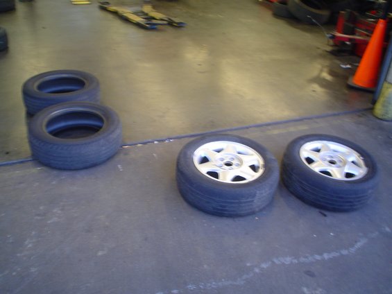 dsc03772.jpg """OK, give me those two old tires on these bad wheels.. No, I don't want them balanced.. can't you just mount them??."""  fine, I'll do it at costco.