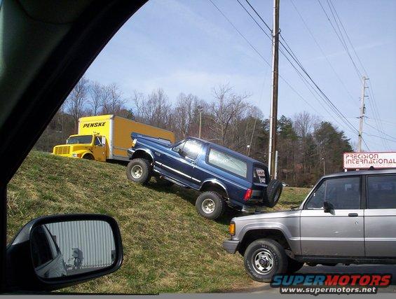 truck-001.jpg 
