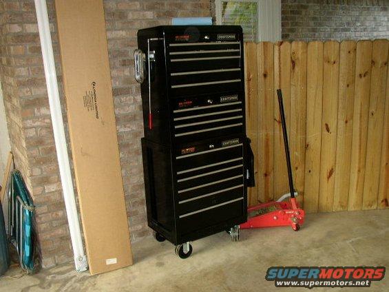 tool-box-002.jpg 