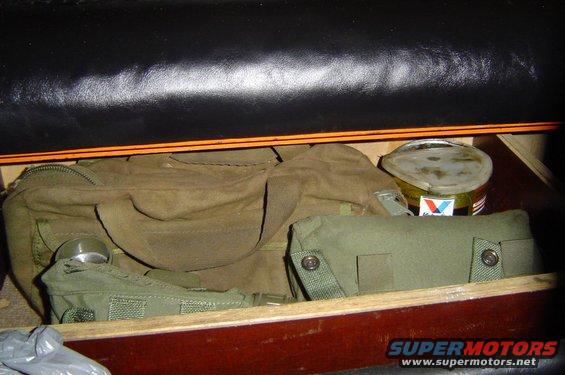 16.jpg under seat storage