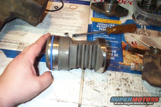 The Ram which moves the sector shaft inside the power steering box.