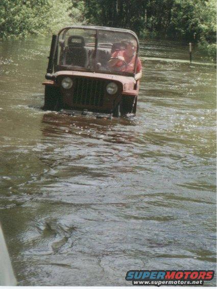 barkjeep3.jpg THAT is some deep water! (And my favorite part is the trickle of water coming off the fender from the fan!)