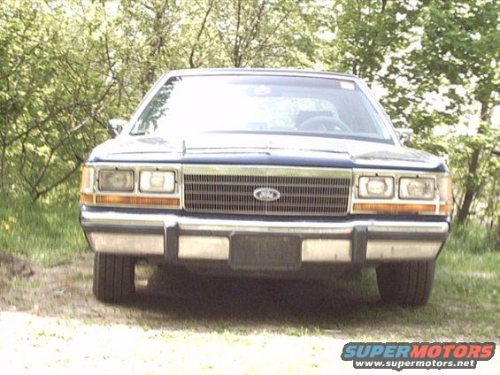 1990 Ford Crown Victoria LTD front view