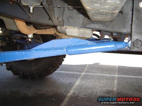 t05.jpg Radius arm support on top. I am making sure they will never bend again!!