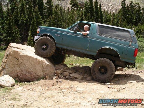 more-playing-on-rock.jpg even more big rock