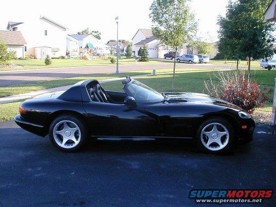 1996 Dodge Viper RT/10 side profile, black paint, removable hardtop