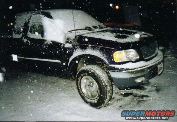 n_truck_snowy02.jpg 