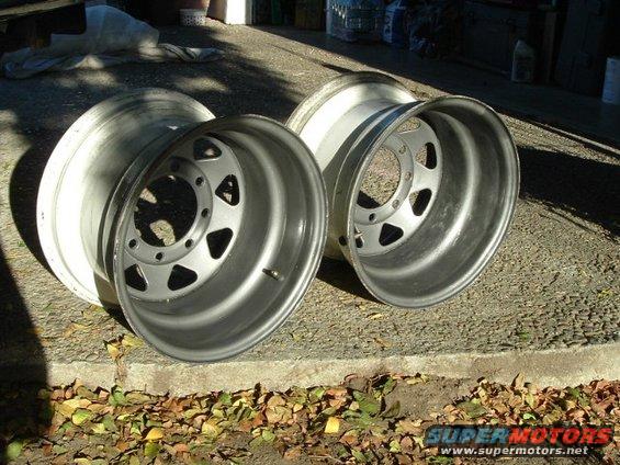 dscf0395.jpg 15x10 8 lug rims, 2.5" backspacing