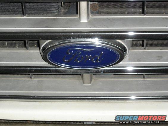 1988 Ford Bronco grille with Ford emblem